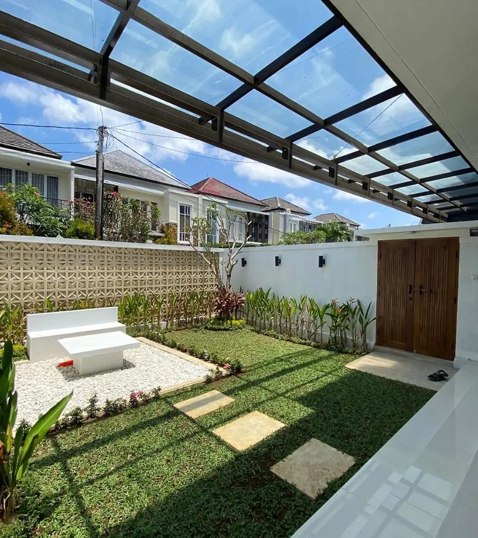 Vila Serenity - Hidden Gem With Benoa View Nusa Dua  0*, Nusa Dua (Bali)